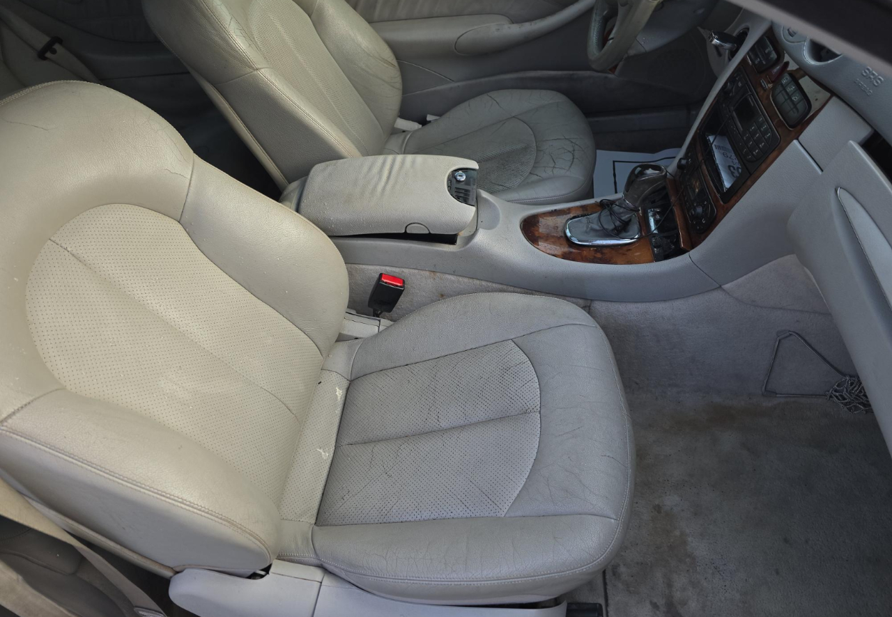 Mercedes-Benz CLK-Class  2004