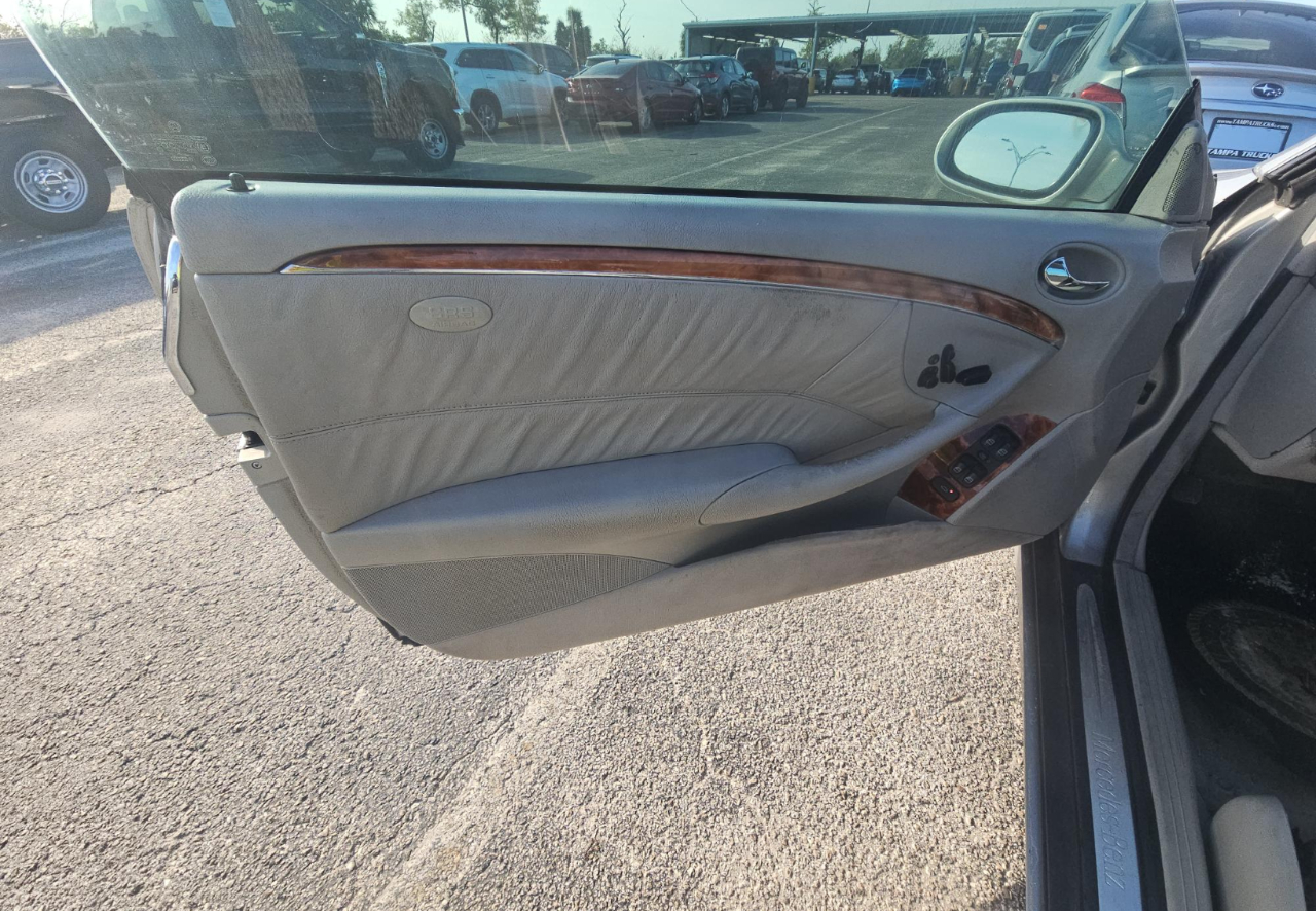 Mercedes-Benz CLK-Class  2004