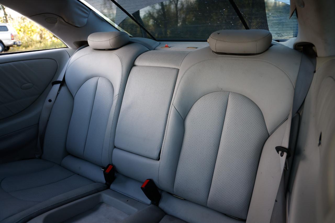 Mercedes-Benz CLK-Class  2004