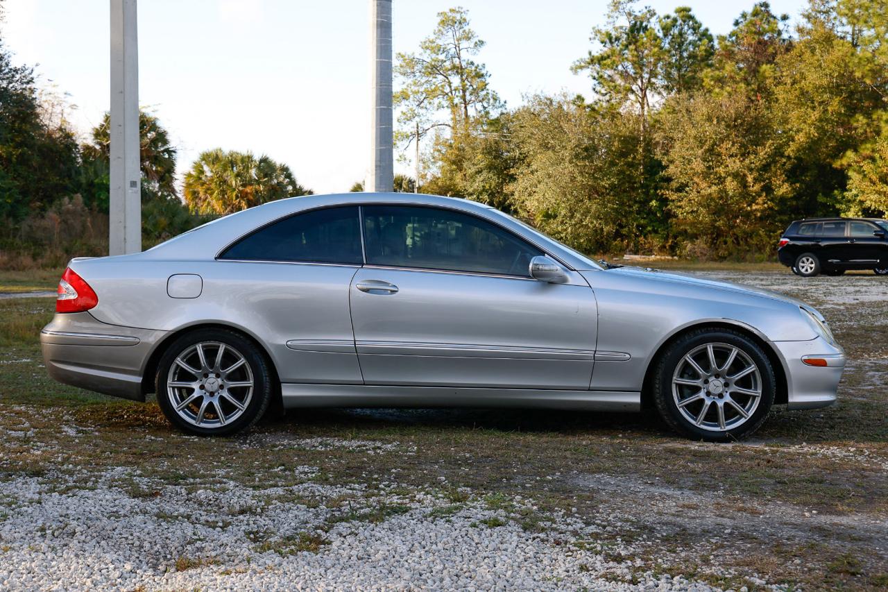 Mercedes-Benz CLK-Class  2004