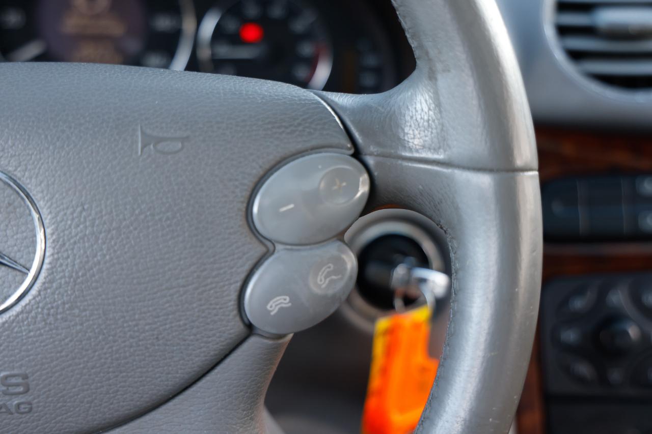 Mercedes-Benz CLK-Class  2004