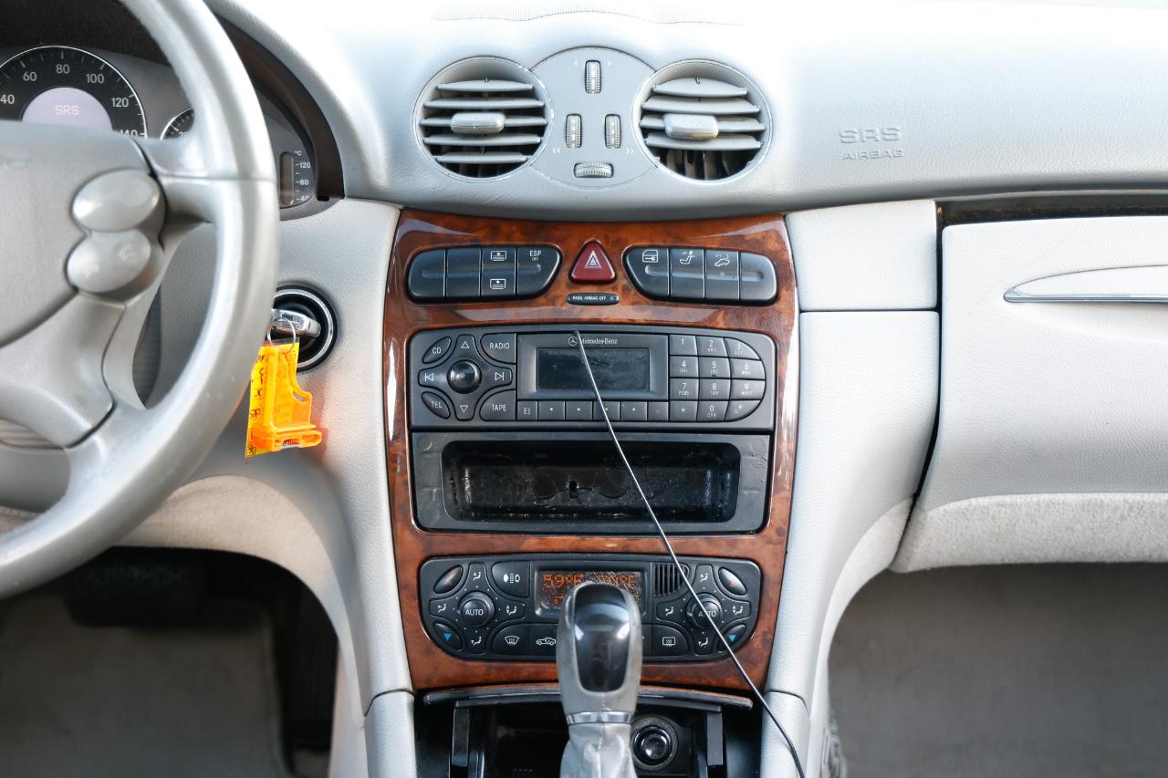 Mercedes-Benz CLK-Class  2004