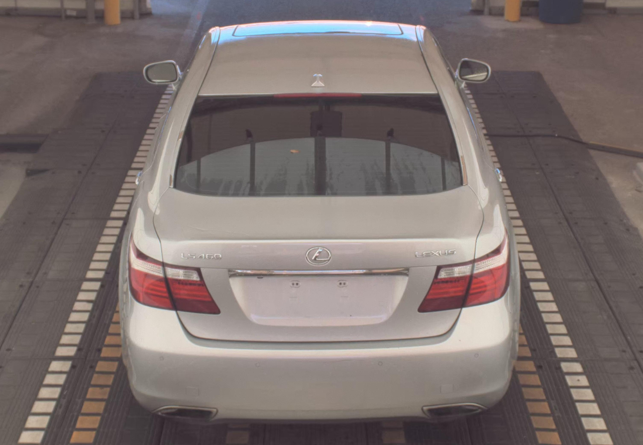 Lexus LS 460  2008