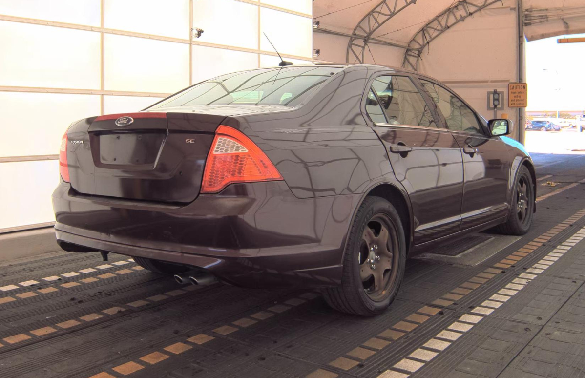 Ford Fusion SE 2011