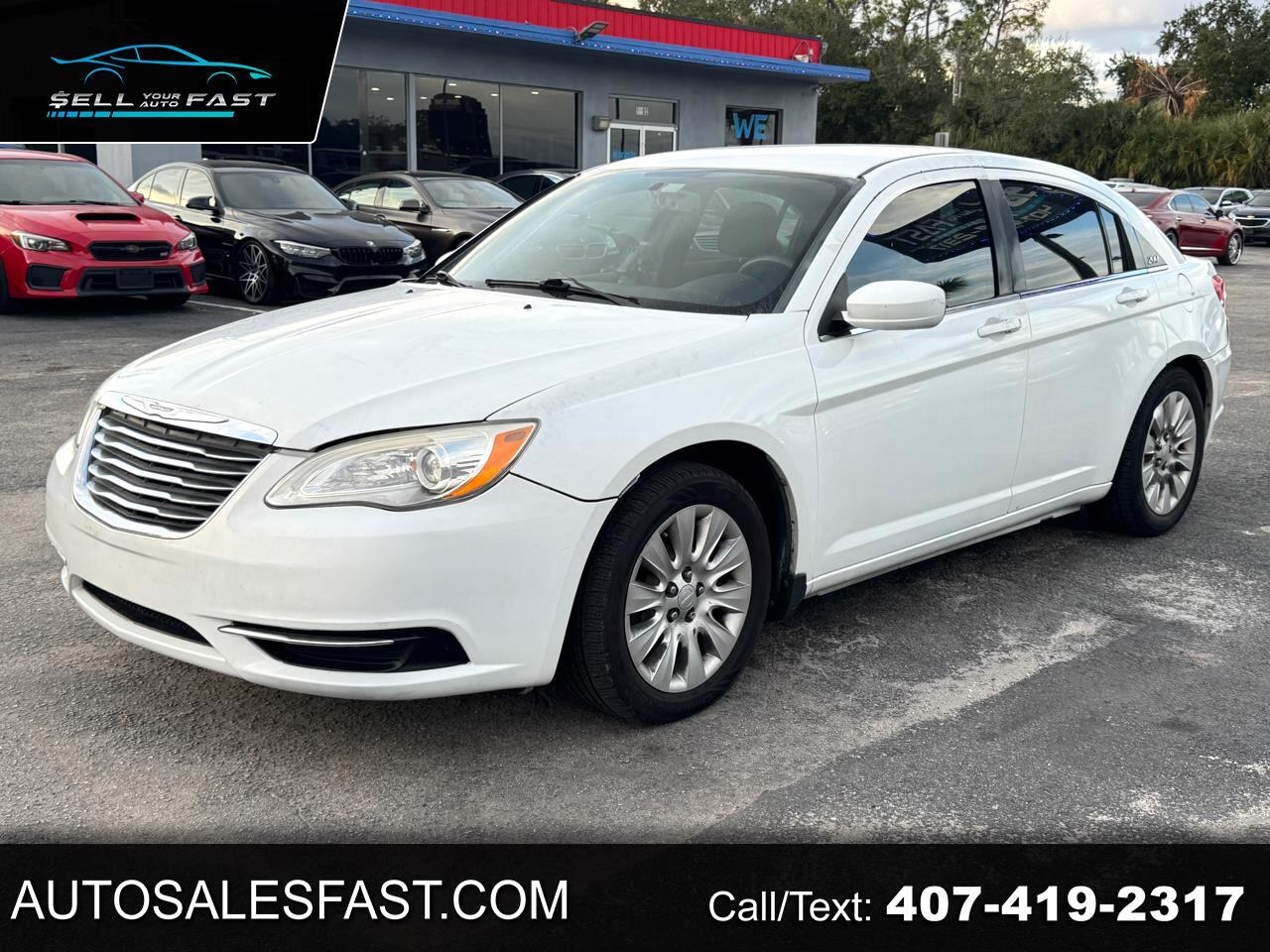 2013 Chrysler 200 LX's photo
