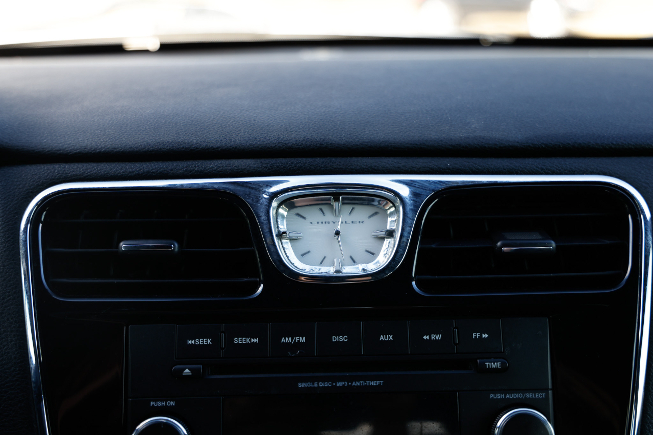 Chrysler 200 LX 2013