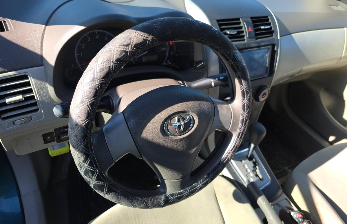 Toyota Corolla Base 2010