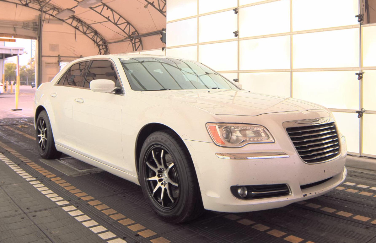 Chrysler 300  2013