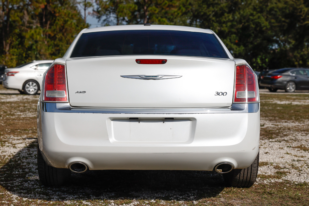 Chrysler 300  2013