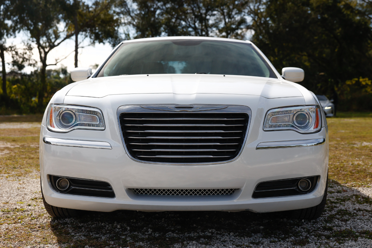 Chrysler 300  2013