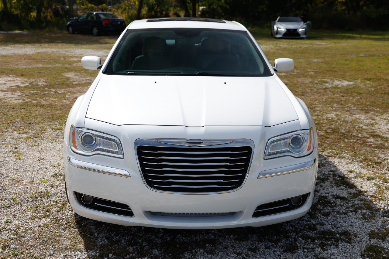 Chrysler 300  2013