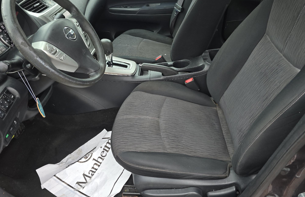 Nissan Sentra S 2014