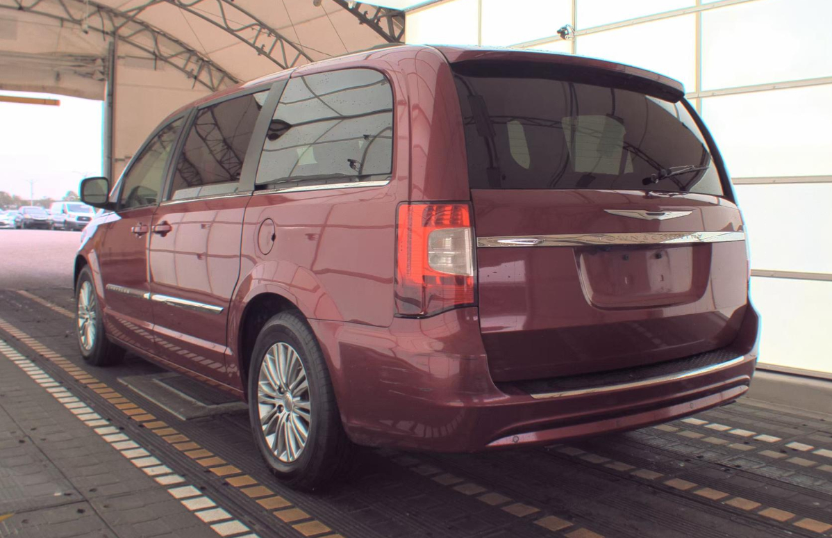 Chrysler Town & Country  2014