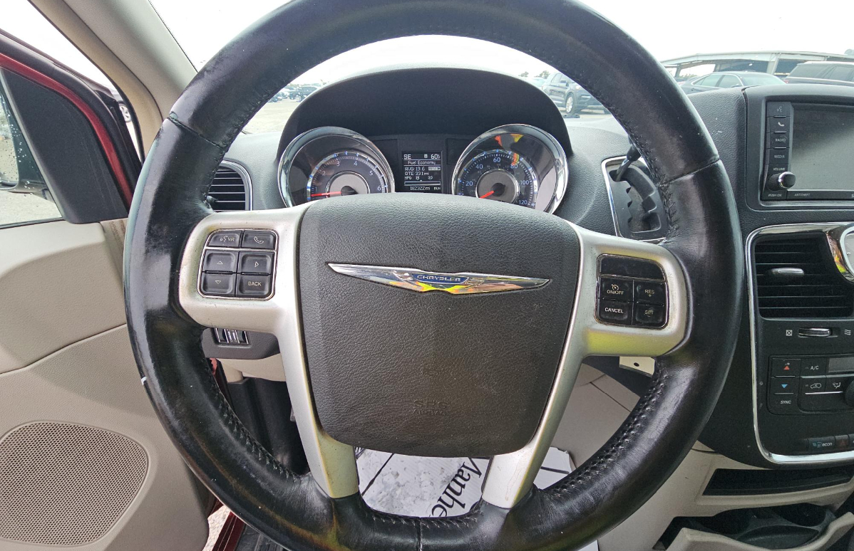 Chrysler Town & Country  2014