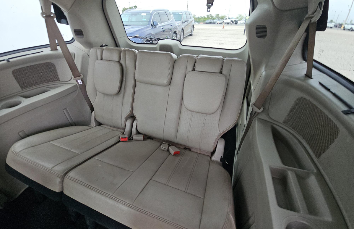 Chrysler Town & Country  2014