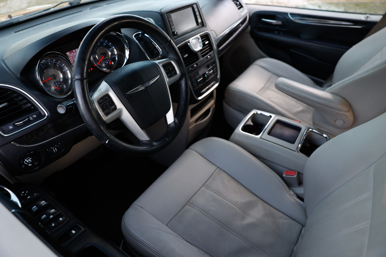 Chrysler Town & Country  2014