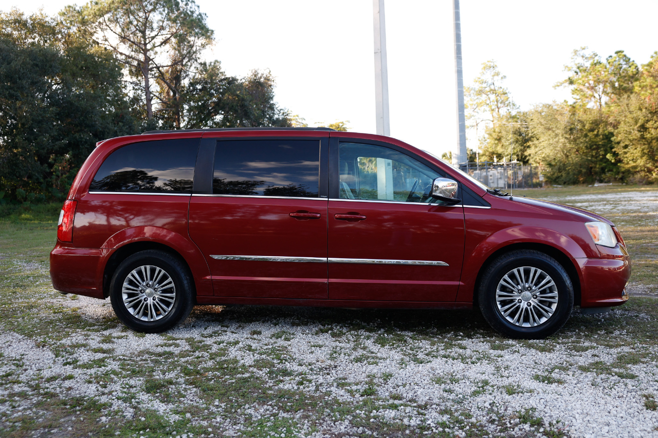 Chrysler Town & Country  2014