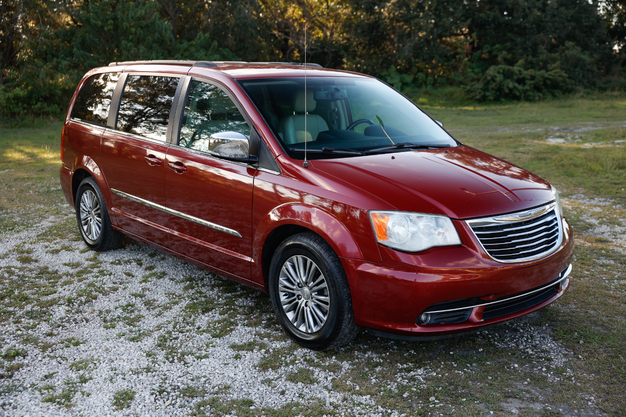 Chrysler Town & Country  2014
