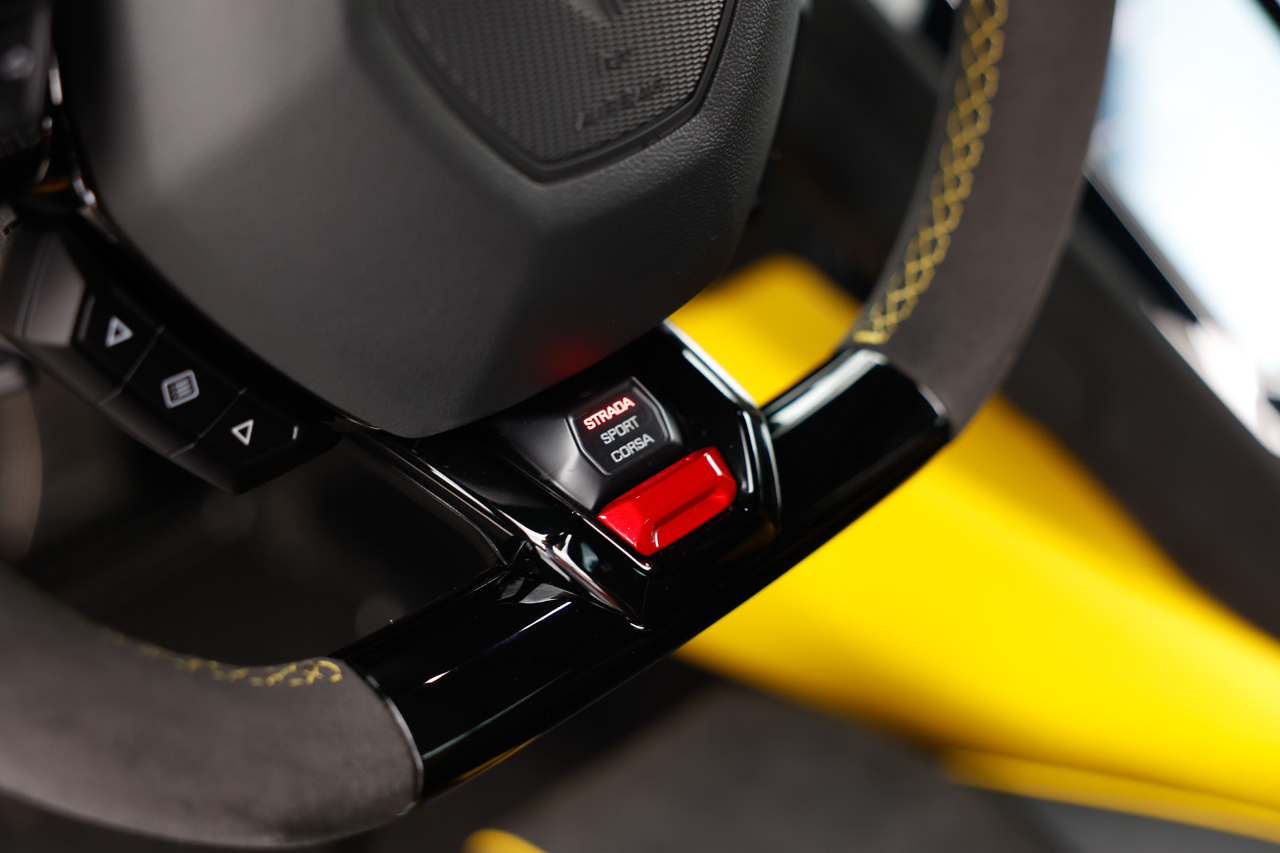 Lamborghini Huracan  2023