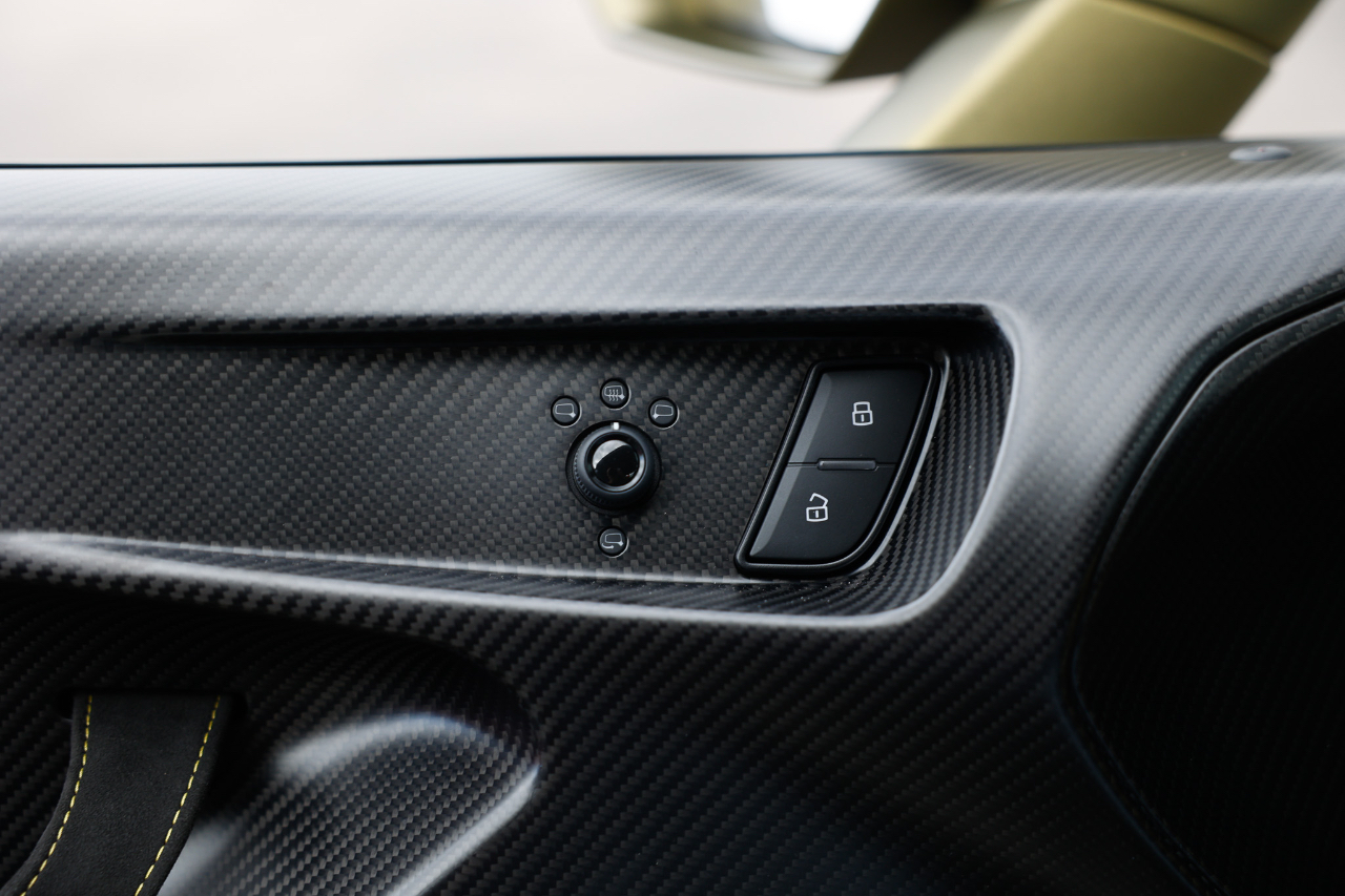 Lamborghini Huracan  2023