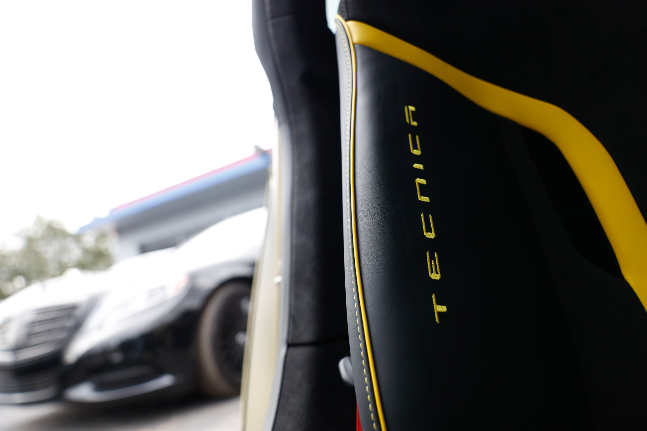 Lamborghini Huracan  2023