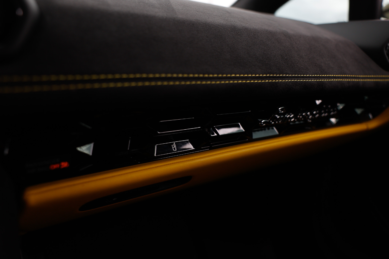 Lamborghini Huracan  2023