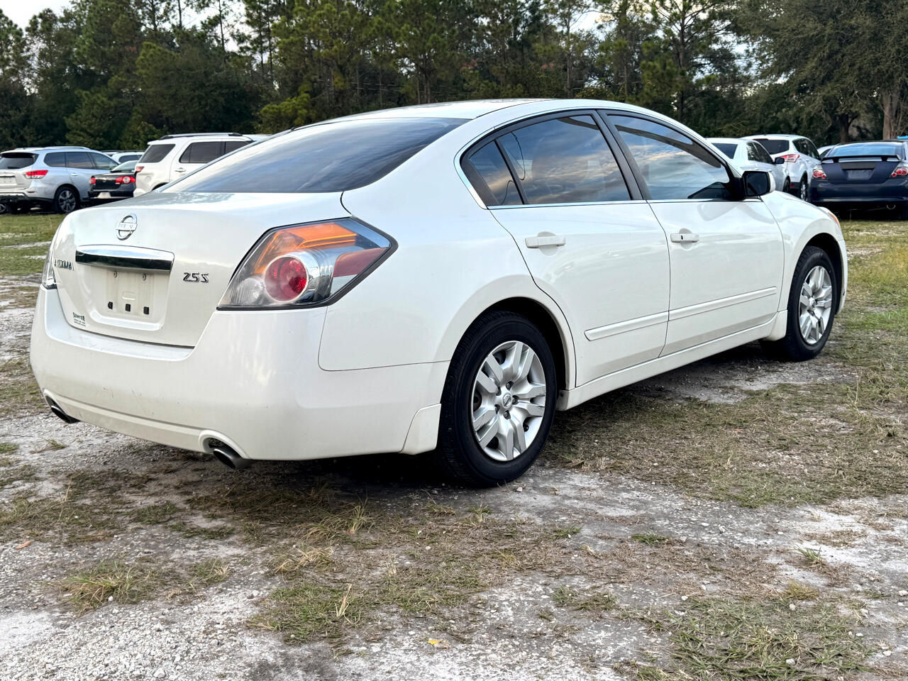 Nissan Altima  2010