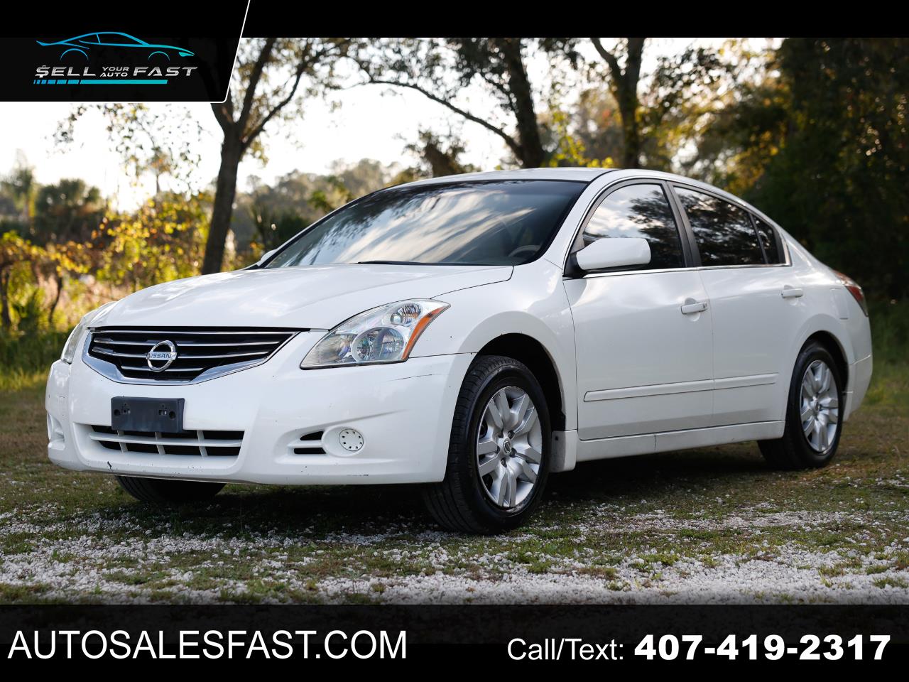 2010 Nissan Altima S's photo