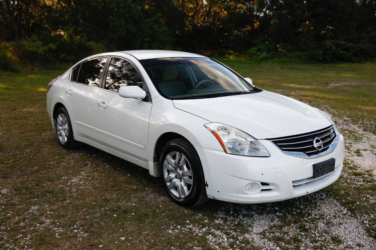 Nissan Altima  2010