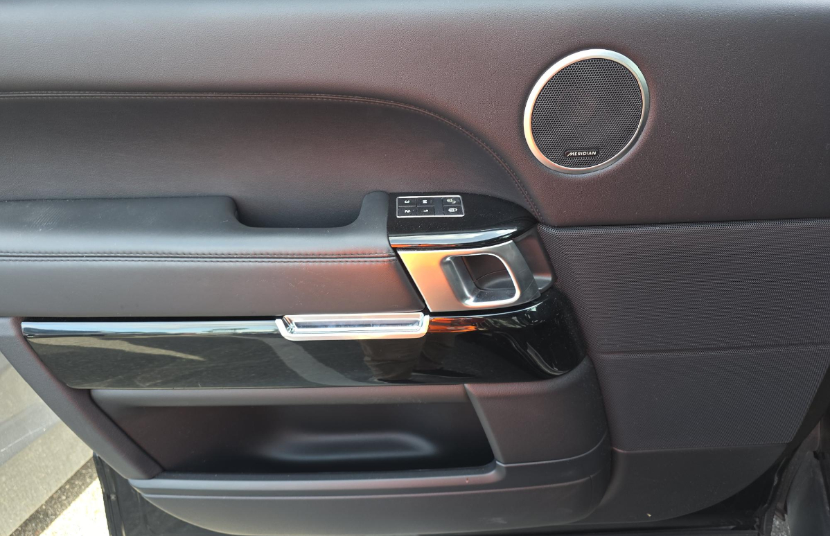 Land Rover Range Rover V8 Supercharged LWB 2015