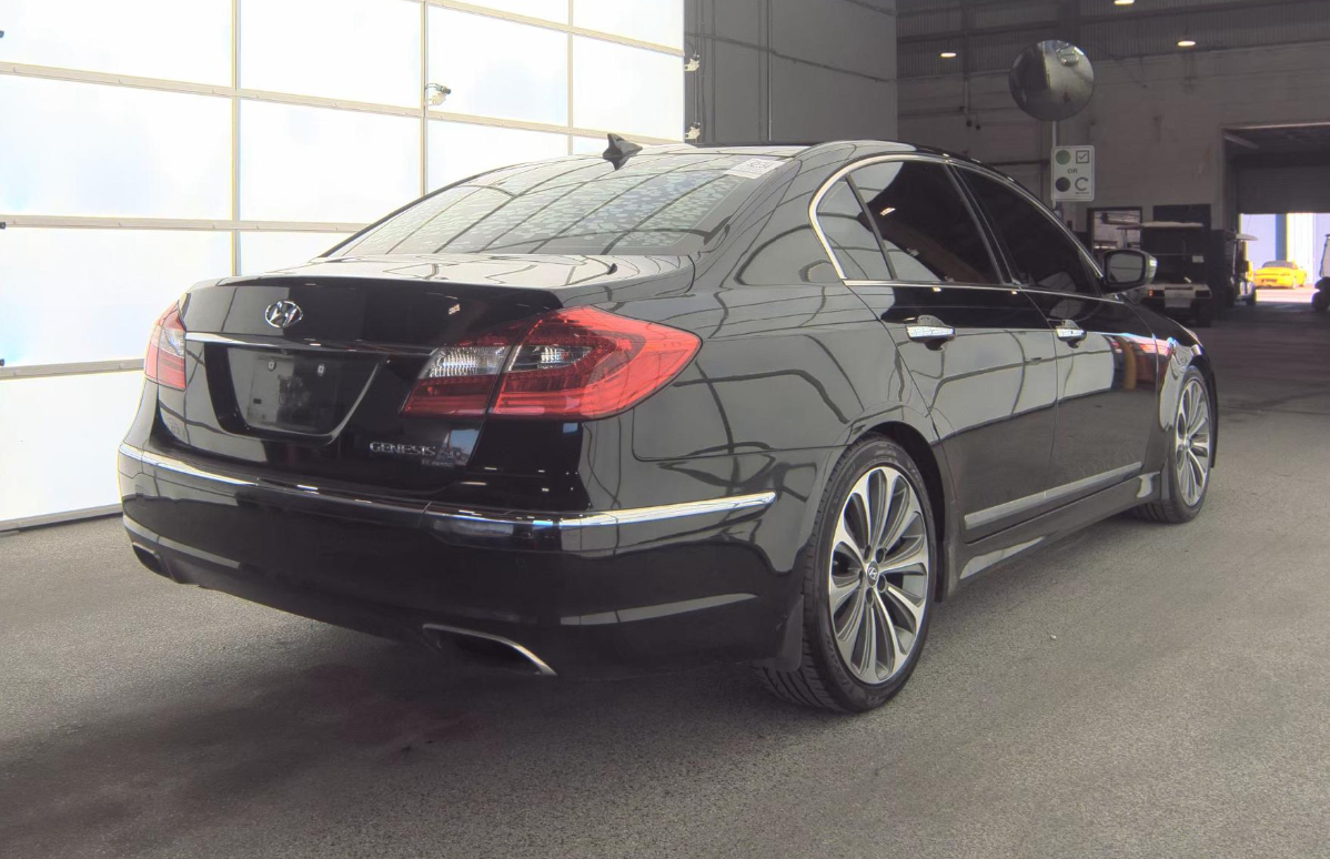 Hyundai Genesis 5.0L R-Spec 2014