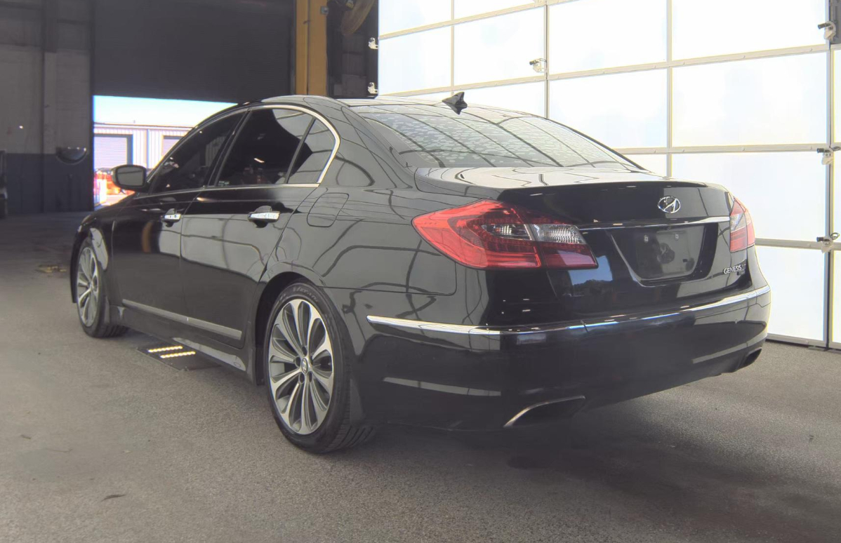 Hyundai Genesis 5.0L R-Spec 2014