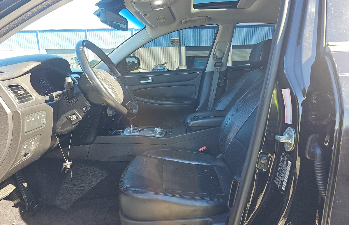 Hyundai Genesis 5.0L R-Spec 2014