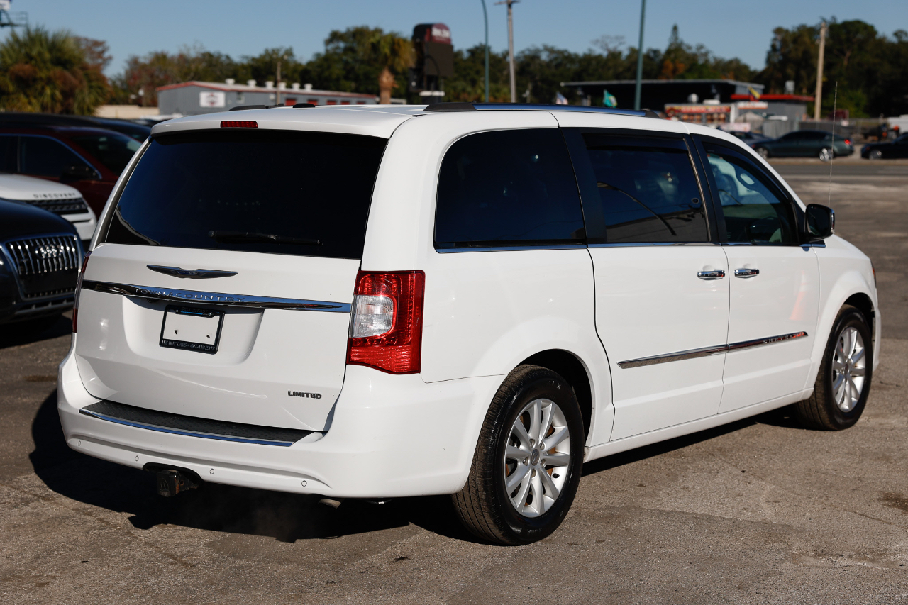 Chrysler Town & Country  2015
