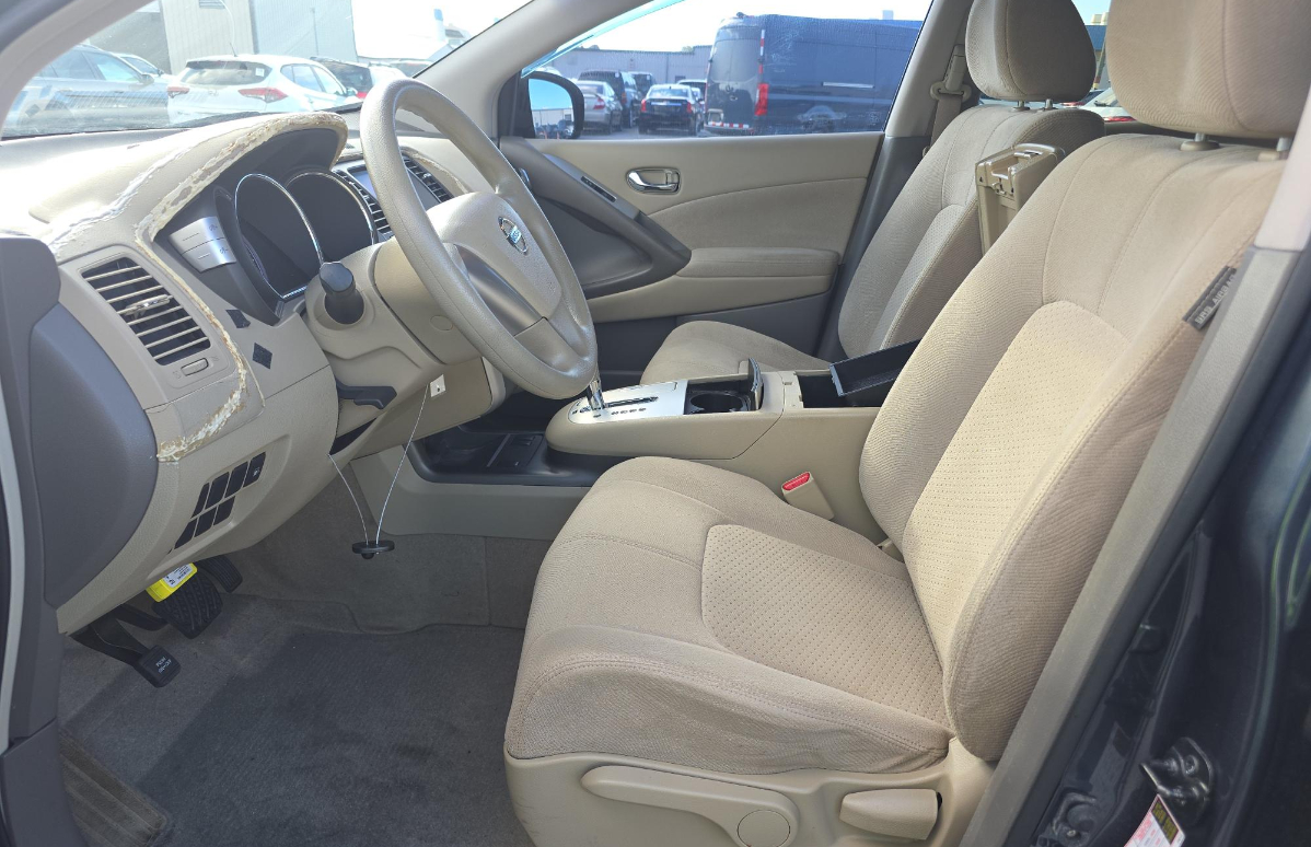 Nissan Murano S 2011