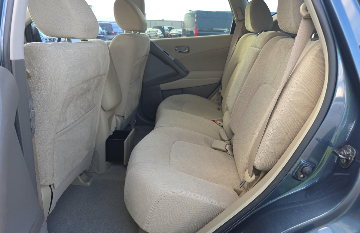 Nissan Murano S 2011