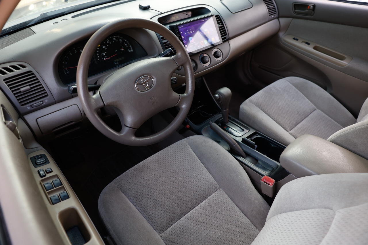 Toyota Camry  2004