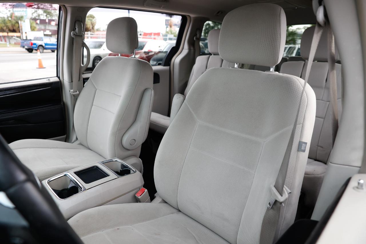 Chrysler Town & Country  2011