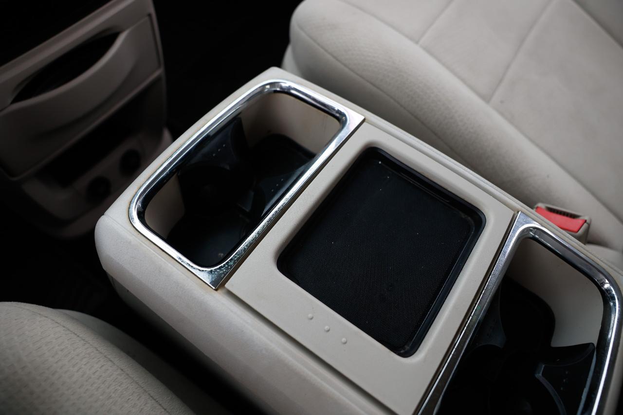 Chrysler Town & Country  2011