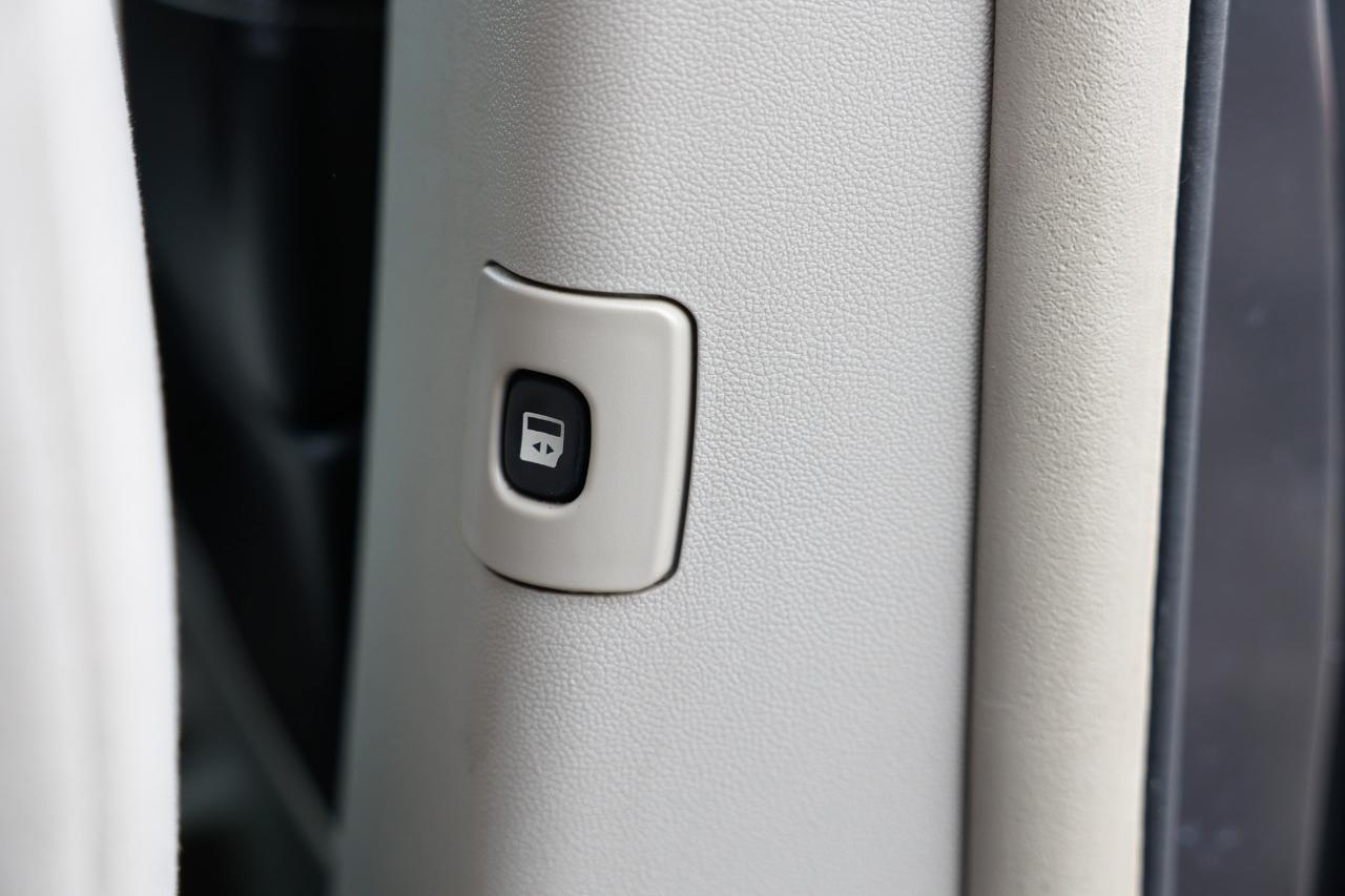 Chrysler Town & Country  2011