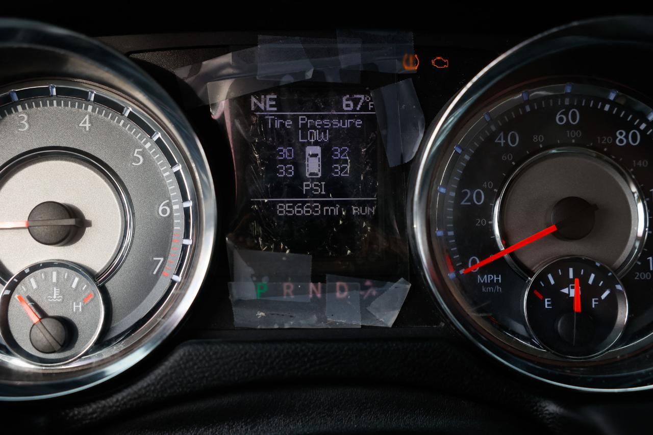 Chrysler Town & Country  2011