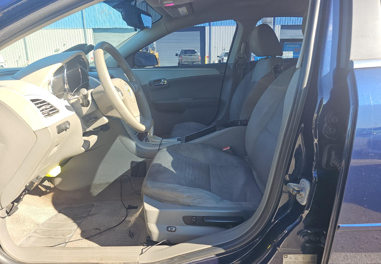 Chevrolet Malibu  2011