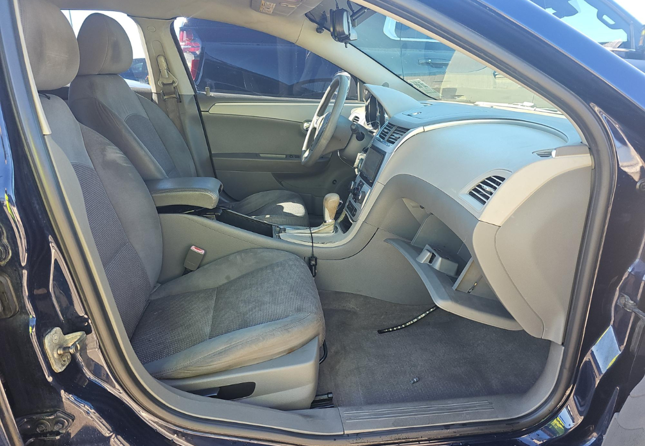 Chevrolet Malibu  2011