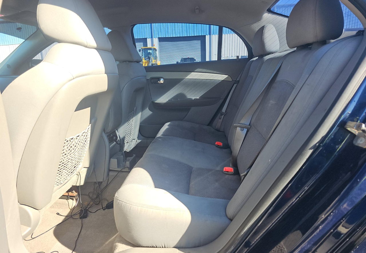 Chevrolet Malibu  2011