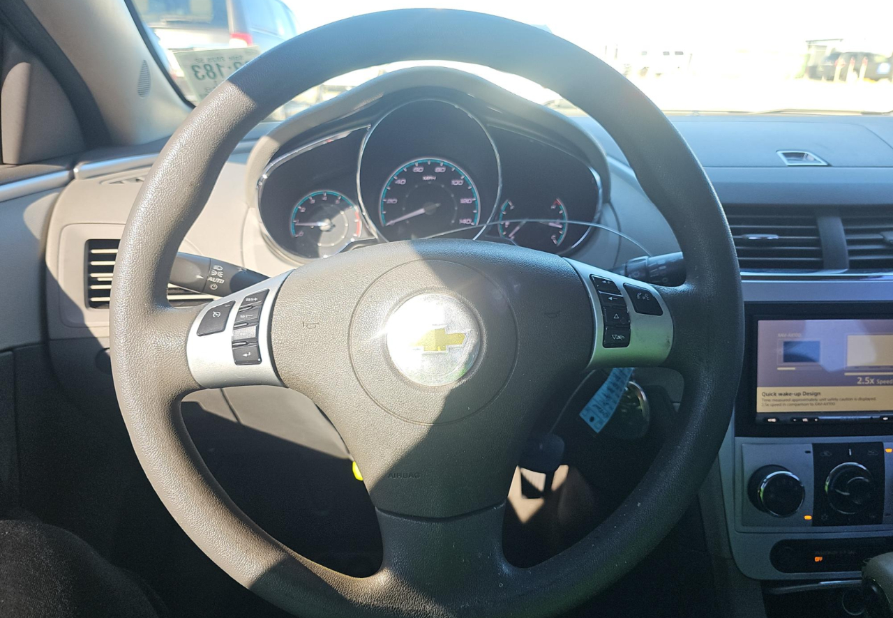 Chevrolet Malibu  2011