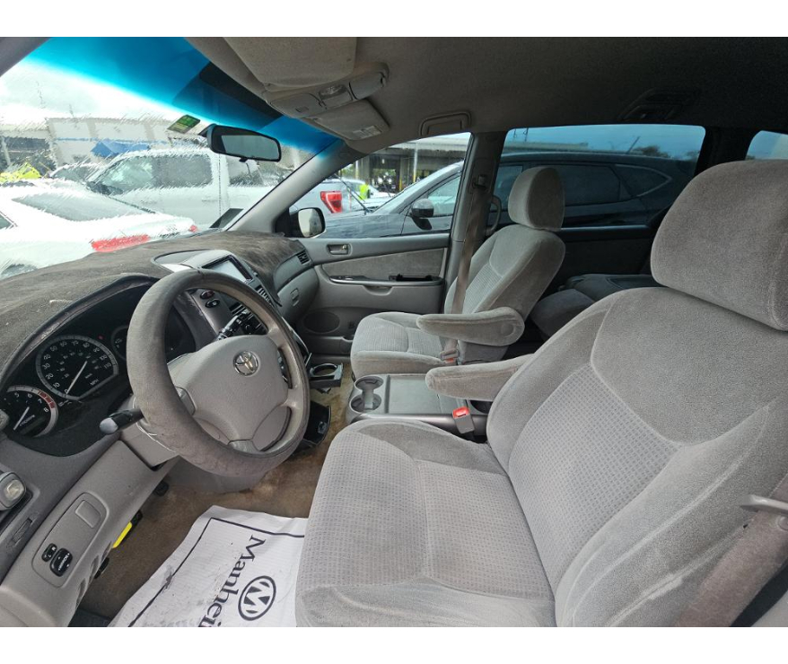Toyota Sienna  2009