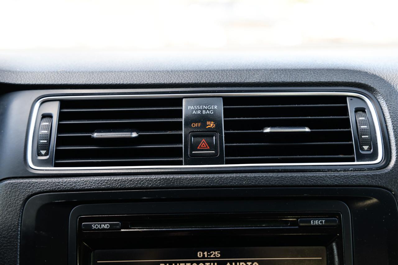 Volkswagen Jetta Sedan  2015