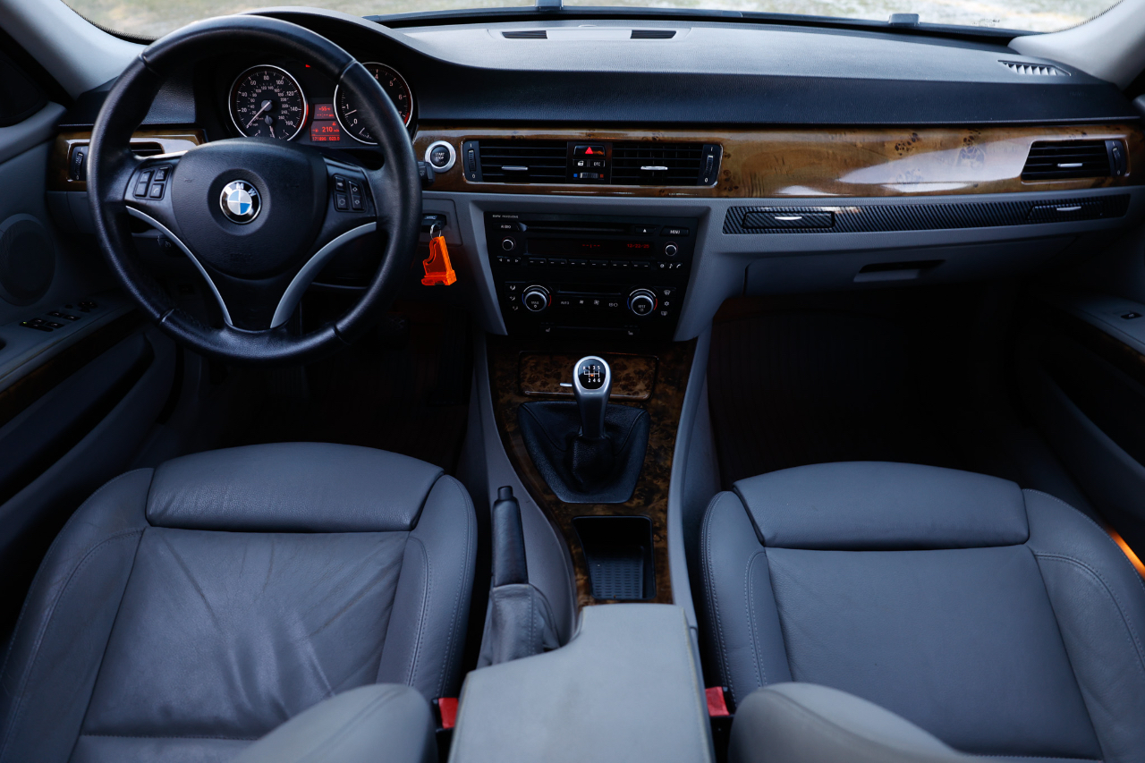 BMW 328i  2008