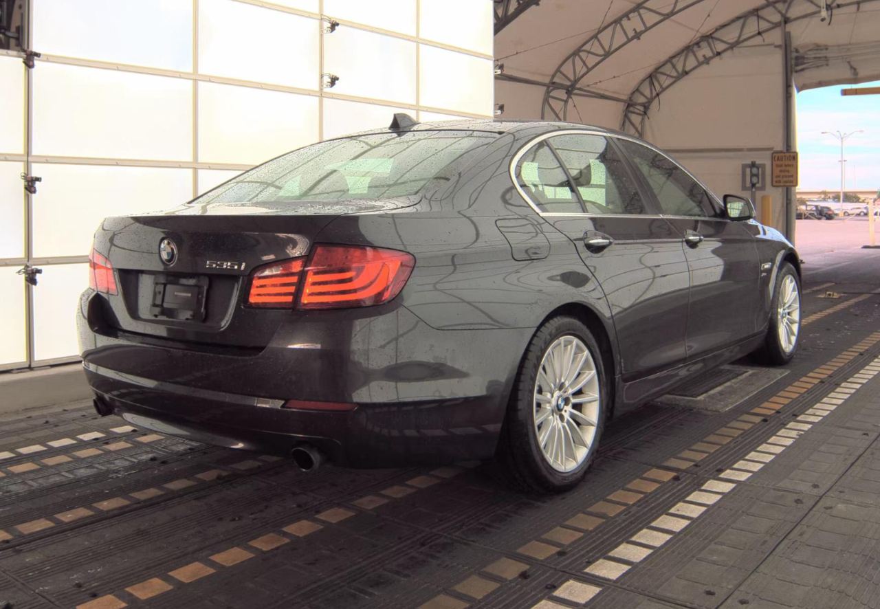 BMW 535xi  2011