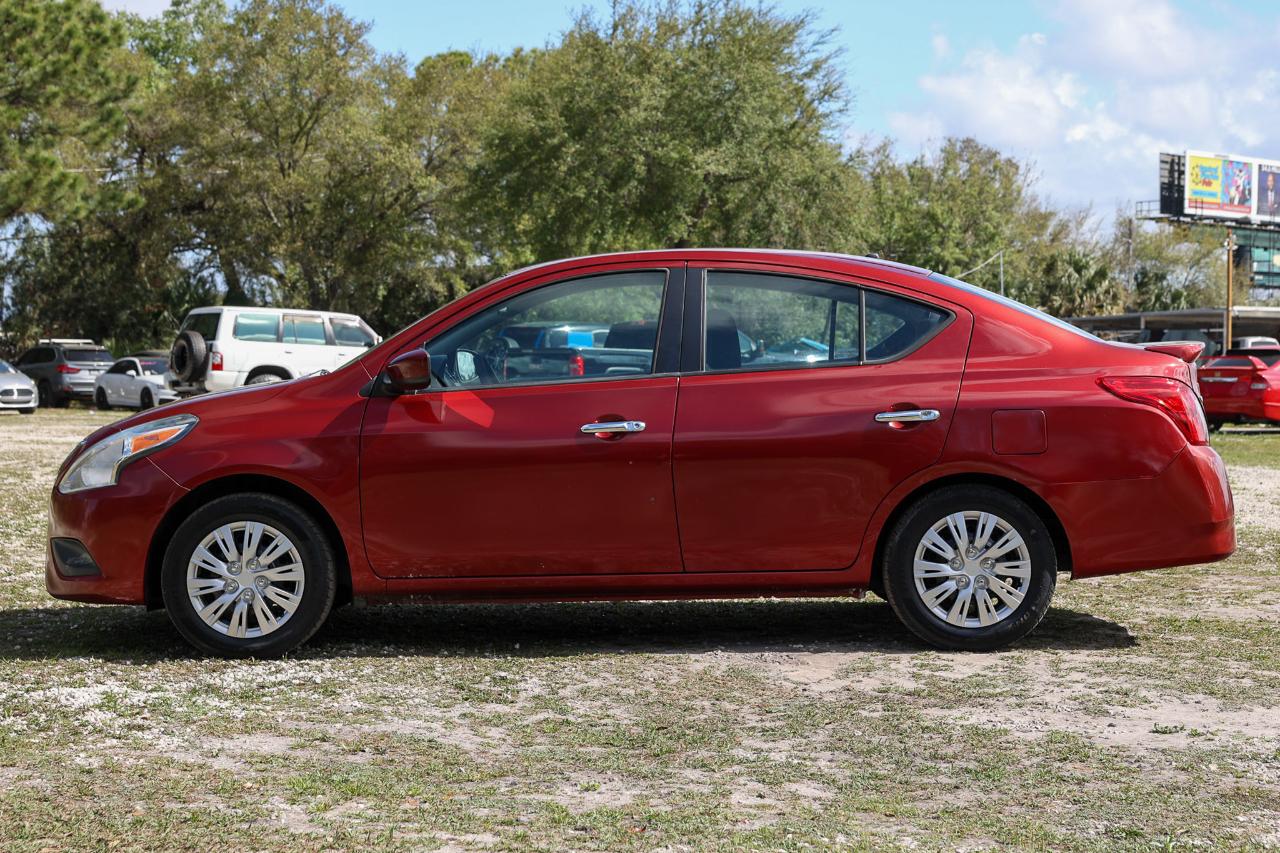 Nissan Versa  2016